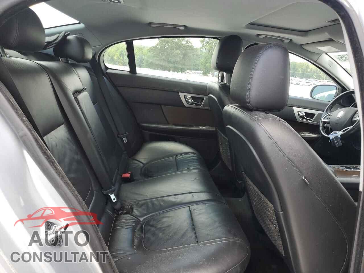 JAGUAR XF 2013 - SAJWA0ES9DPS79917