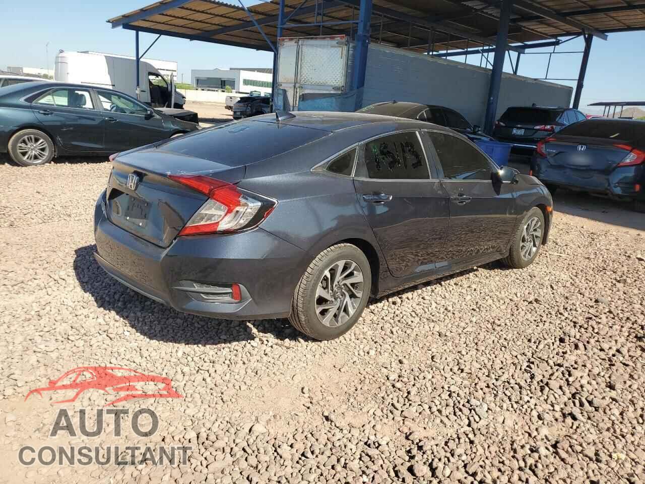HONDA CIVIC 2018 - 2HGFC2F72JH520104