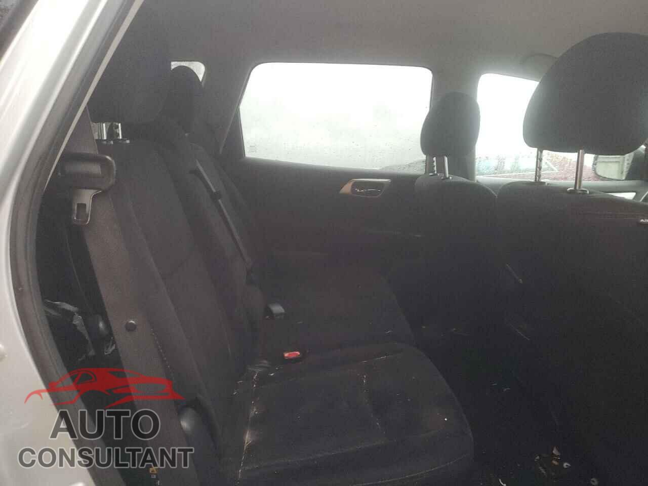 NISSAN PATHFINDER 2016 - 5N1AR2MN2GC640078