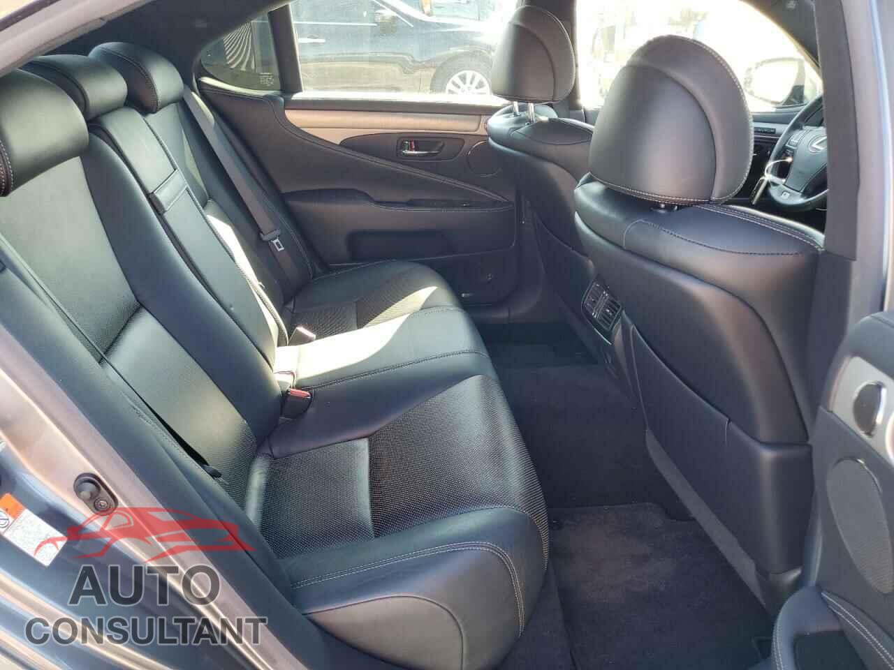 LEXUS LS460 2017 - JTHBL5EF2H5143569