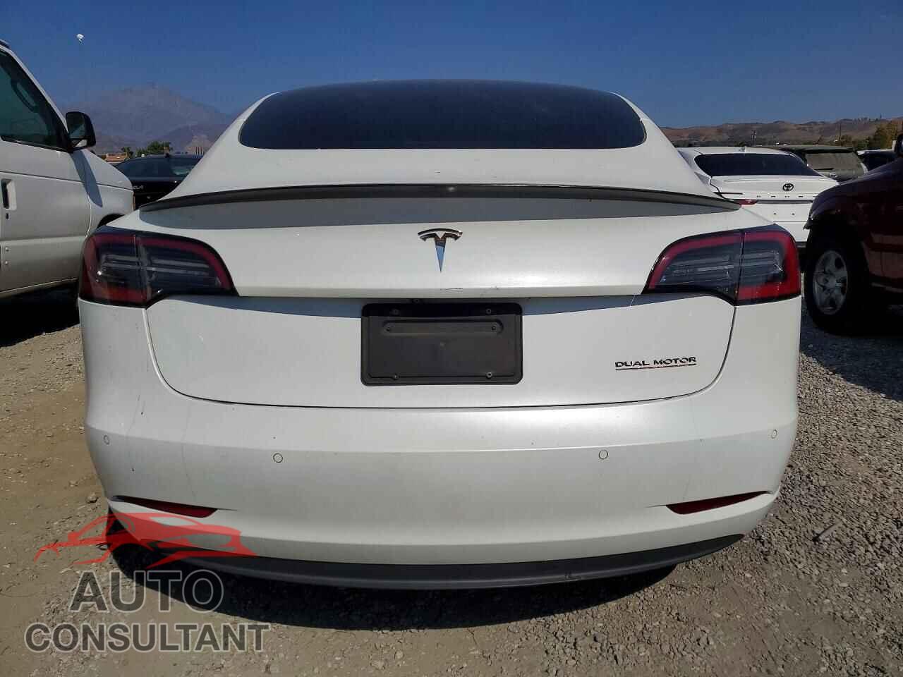TESLA MODEL 3 2020 - 5YJ3E1EC7LF624357