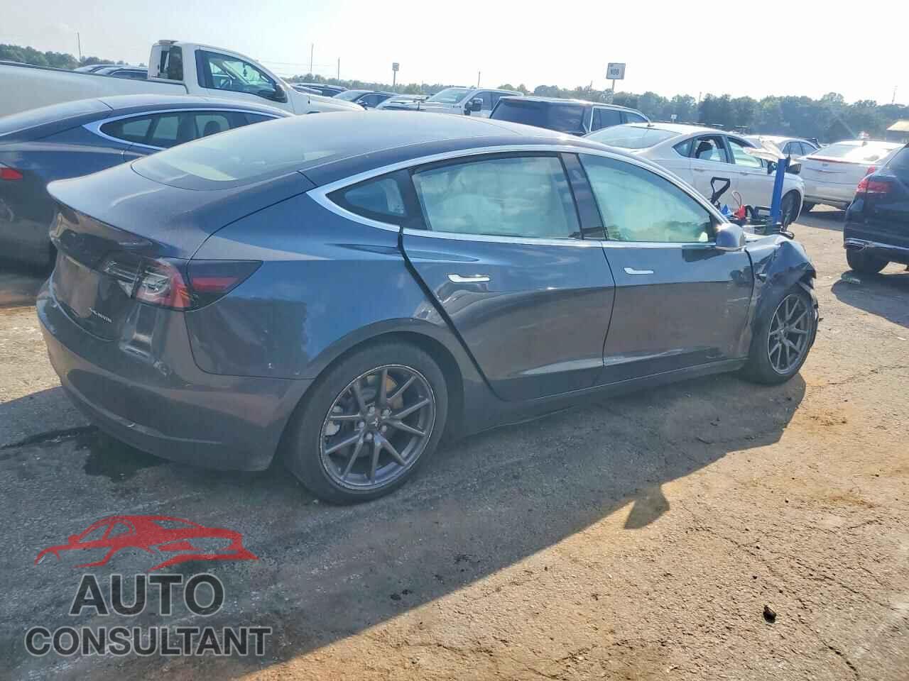 TESLA MODEL 3 2018 - 5YJ3E1EB3JF089709
