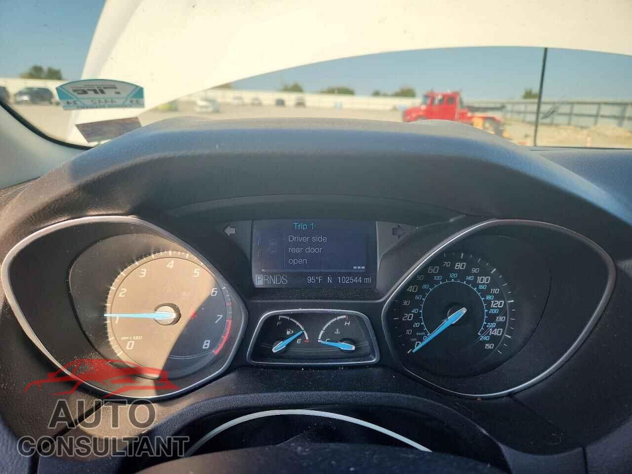 FORD FOCUS 2012 - 1FAHP3K2XCL384652