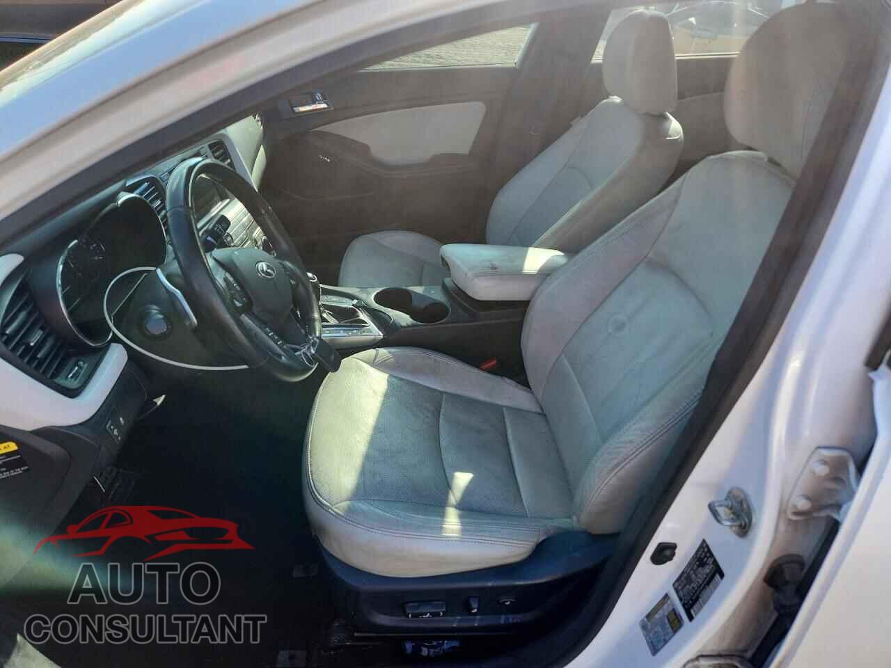 KIA OPTIMA 2013 - 5XXGR4A64DG094953
