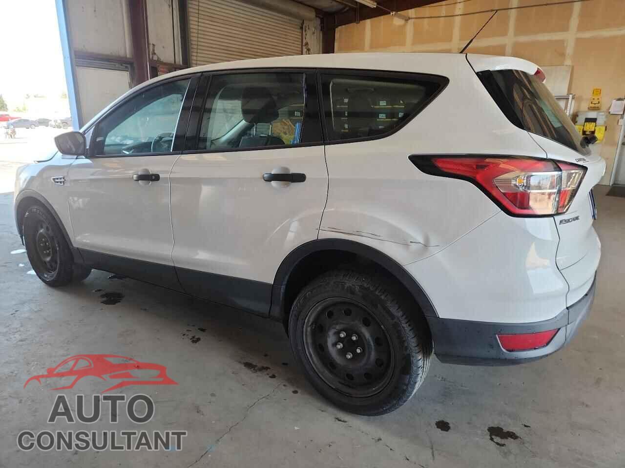 FORD ESCAPE 2017 - 1FMCU0F71HUC14713