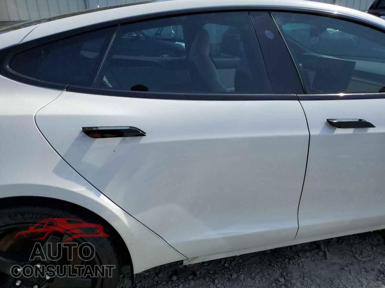 TESLA MODEL S 2021 - 5YJSA1E55MF435510