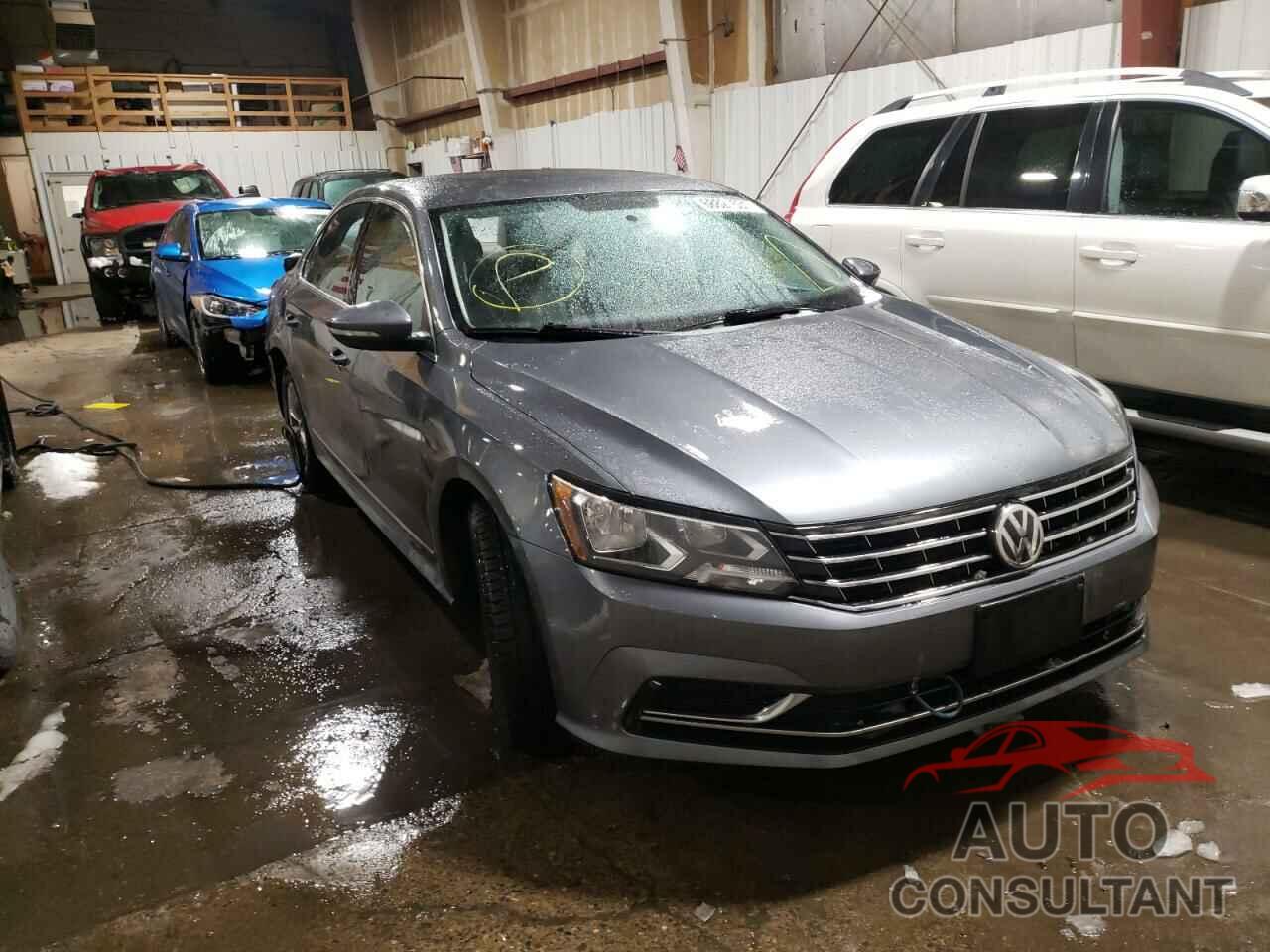 VOLKSWAGEN PASSAT 2017 - 1VWAT7A37HC071975