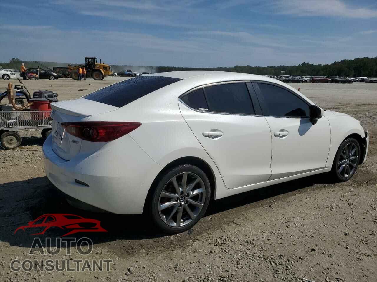 MAZDA 3 2018 - 3MZBN1V35JM193924