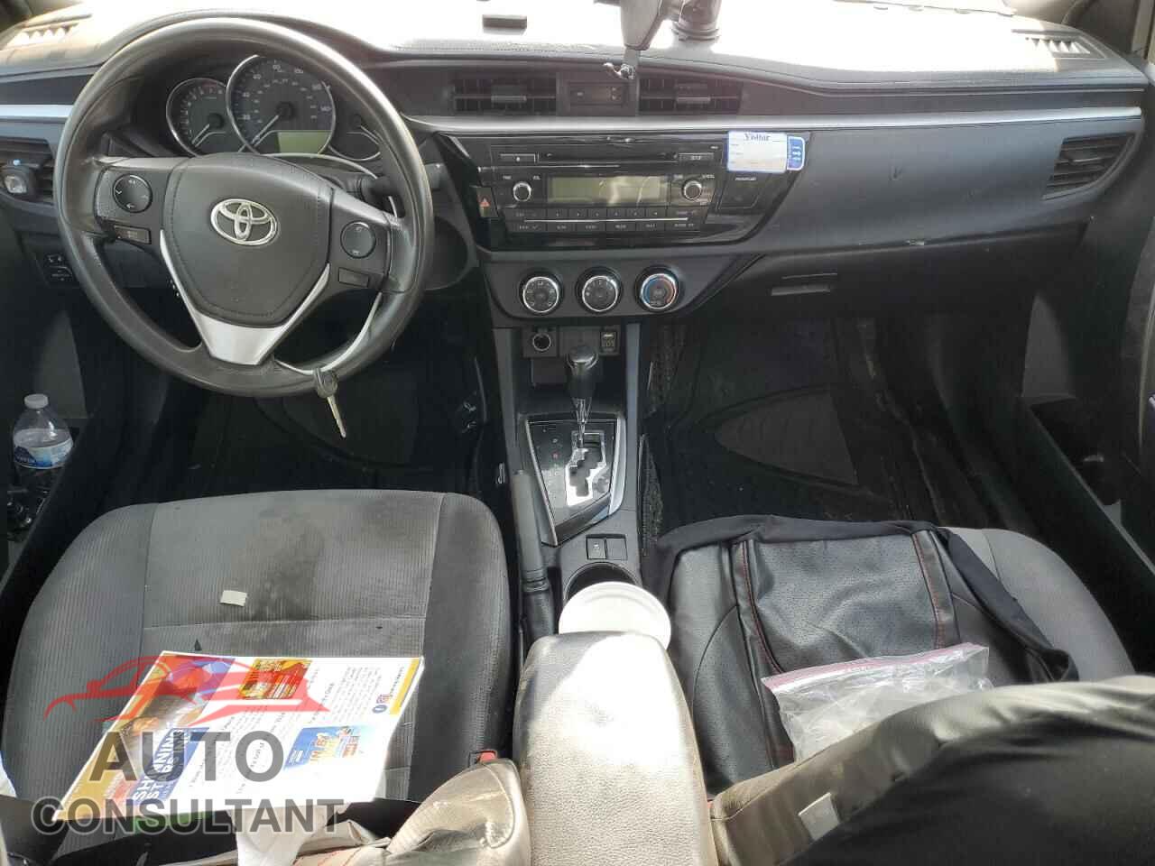 TOYOTA COROLLA 2015 - 2T1BURHE9FC343910