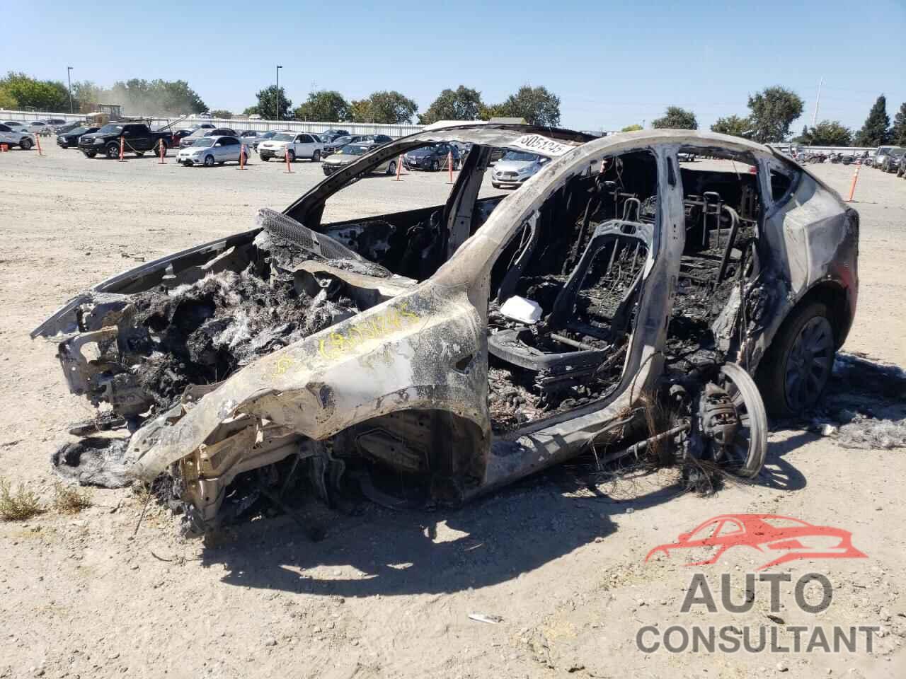 TESLA MODEL Y 2021 - 5YJYGDEE9MF213157