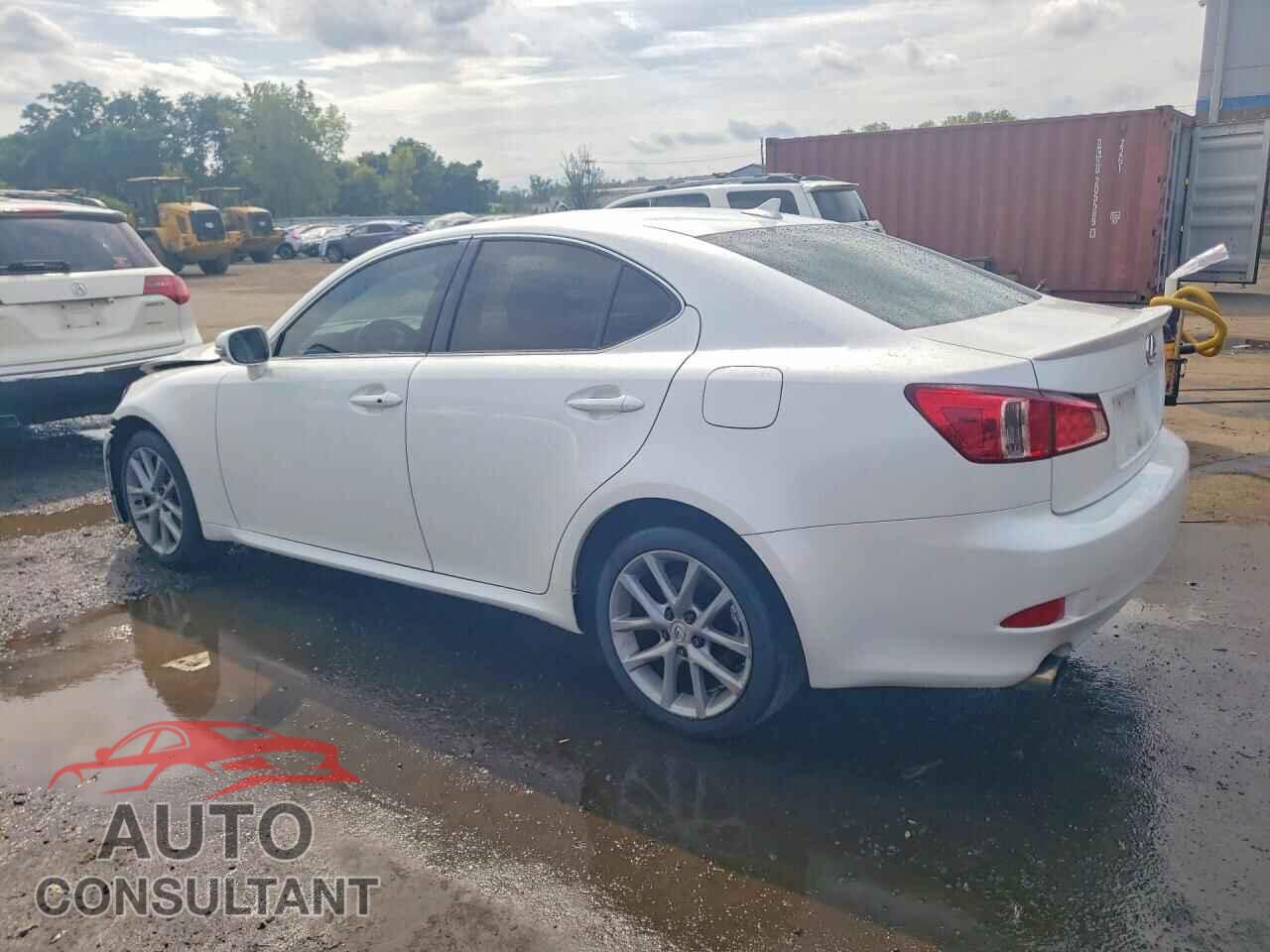 LEXUS IS 2011 - JTHCF5C27B5046743