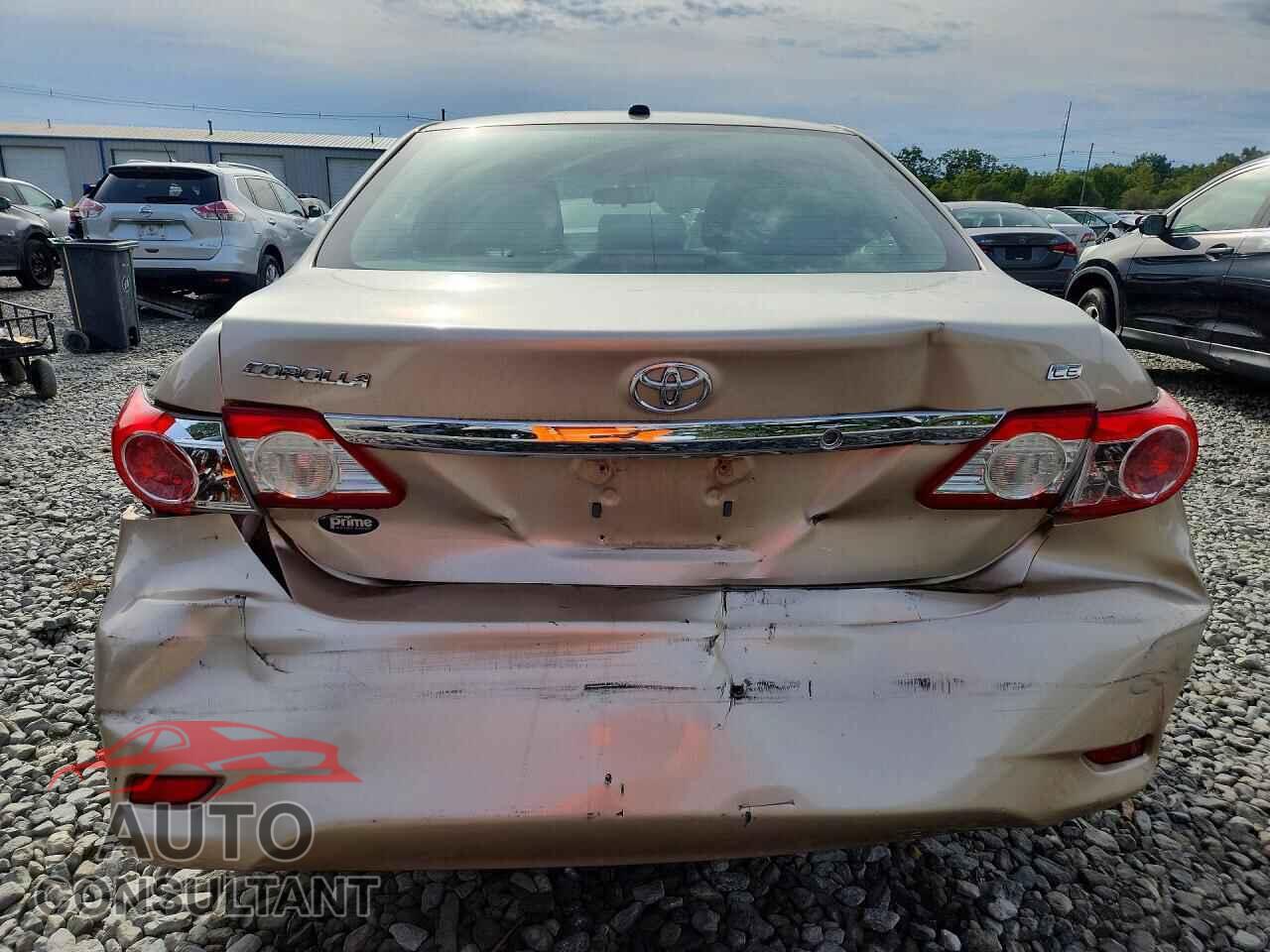 TOYOTA COROLLA 2011 - 2T1BU4EE7BC656794