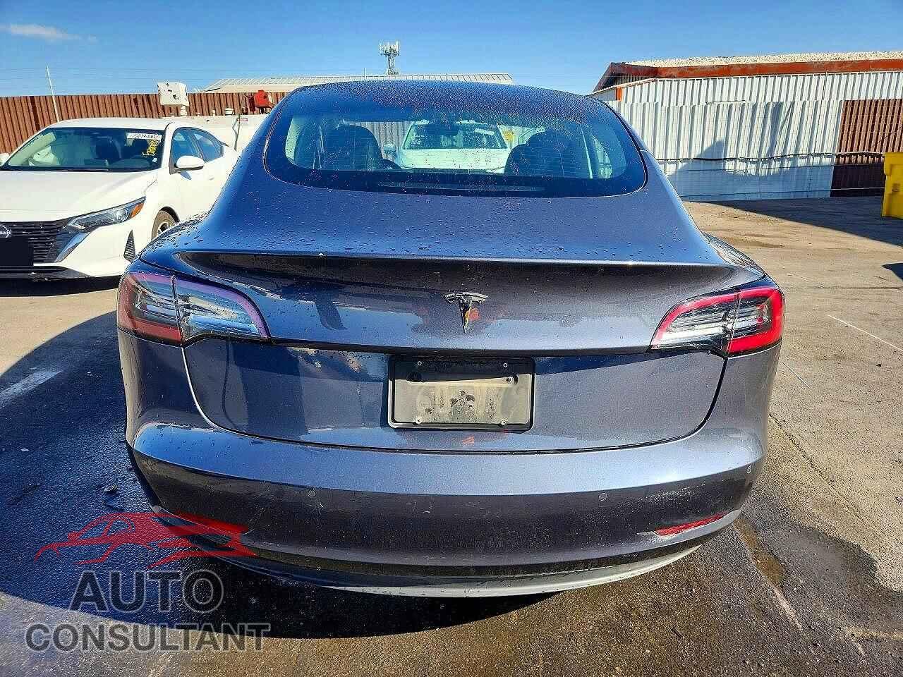 TESLA MODEL 3 2022 - 5YJ3E1EA8NF371227