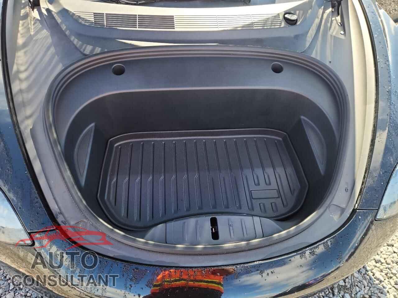 TESLA MODEL 3 2021 - 5YJ3E1EA2MF977282