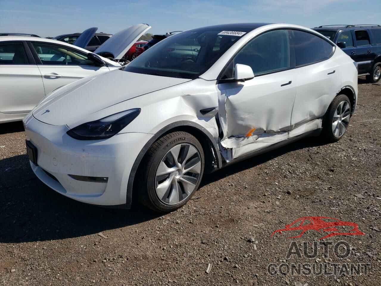 TESLA MODEL Y 2023 - 7SAYGAEE6PF760327