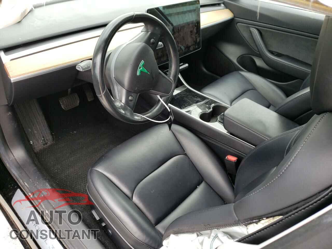 TESLA MODEL 3 2018 - 5YJ3E1EA9JF040571