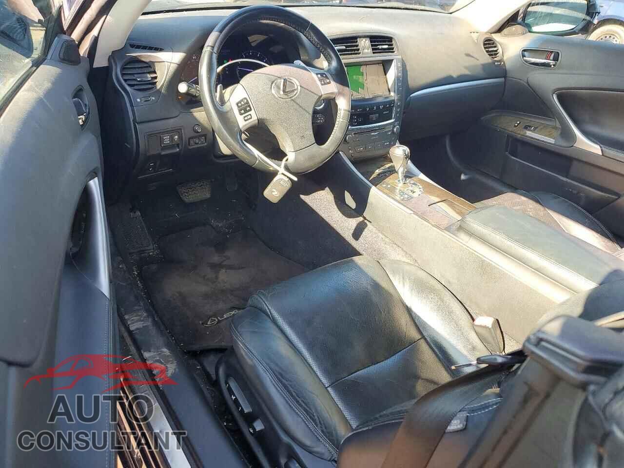 LEXUS IS 2011 - JTHFF2C28B2520082