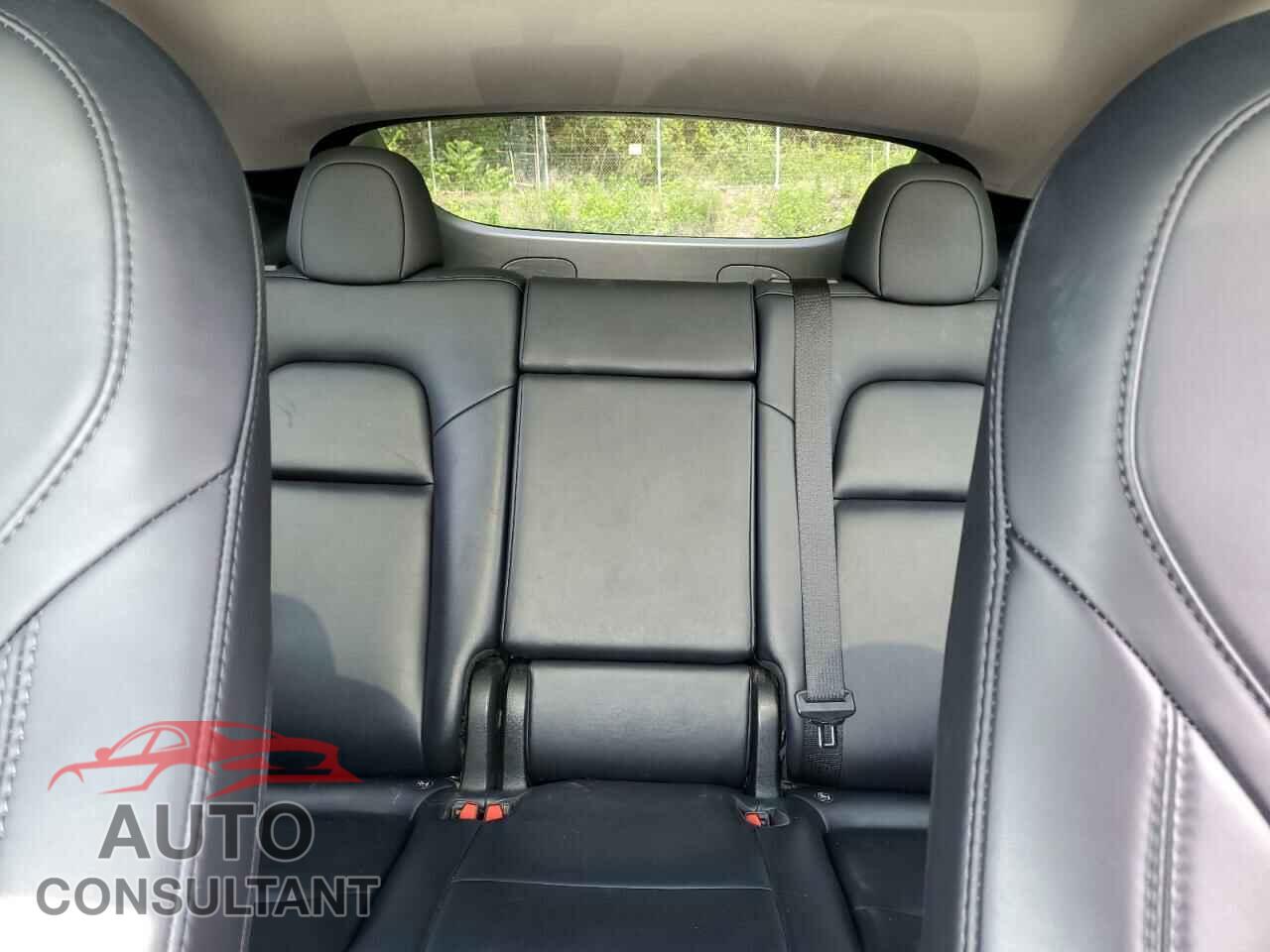 TESLA MODEL Y 2023 - 7SAYGDEE7PF598225