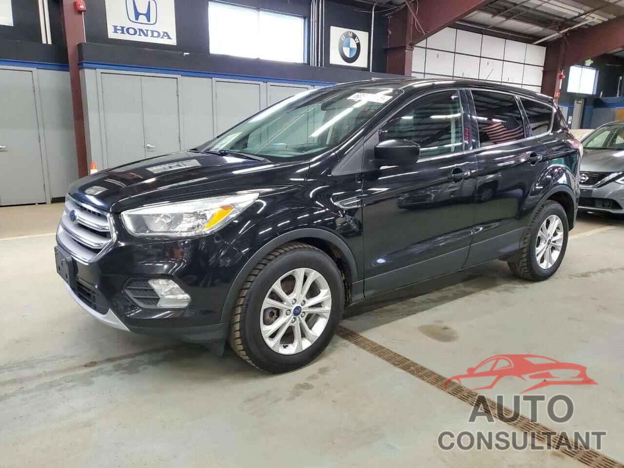 FORD ESCAPE 2017 - 1FMCU0G95HUD43392