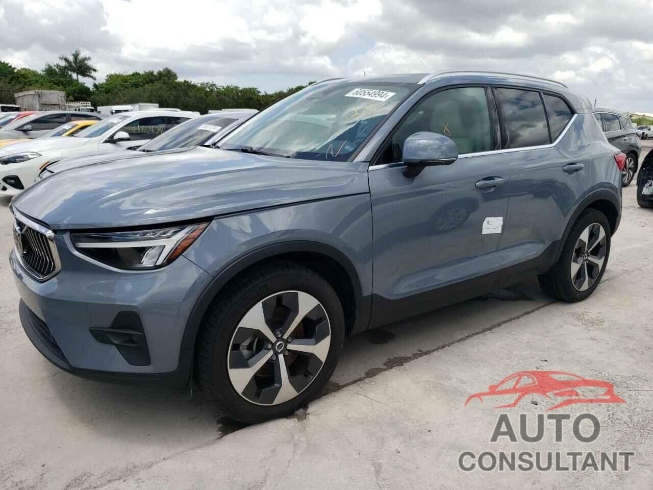 VOLVO XC40 PLUS 2023 - YV4L12UN6P2989283