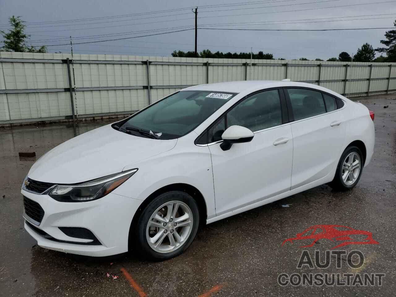 CHEVROLET CRUZE 2018 - 1G1BE5SM7J7233219