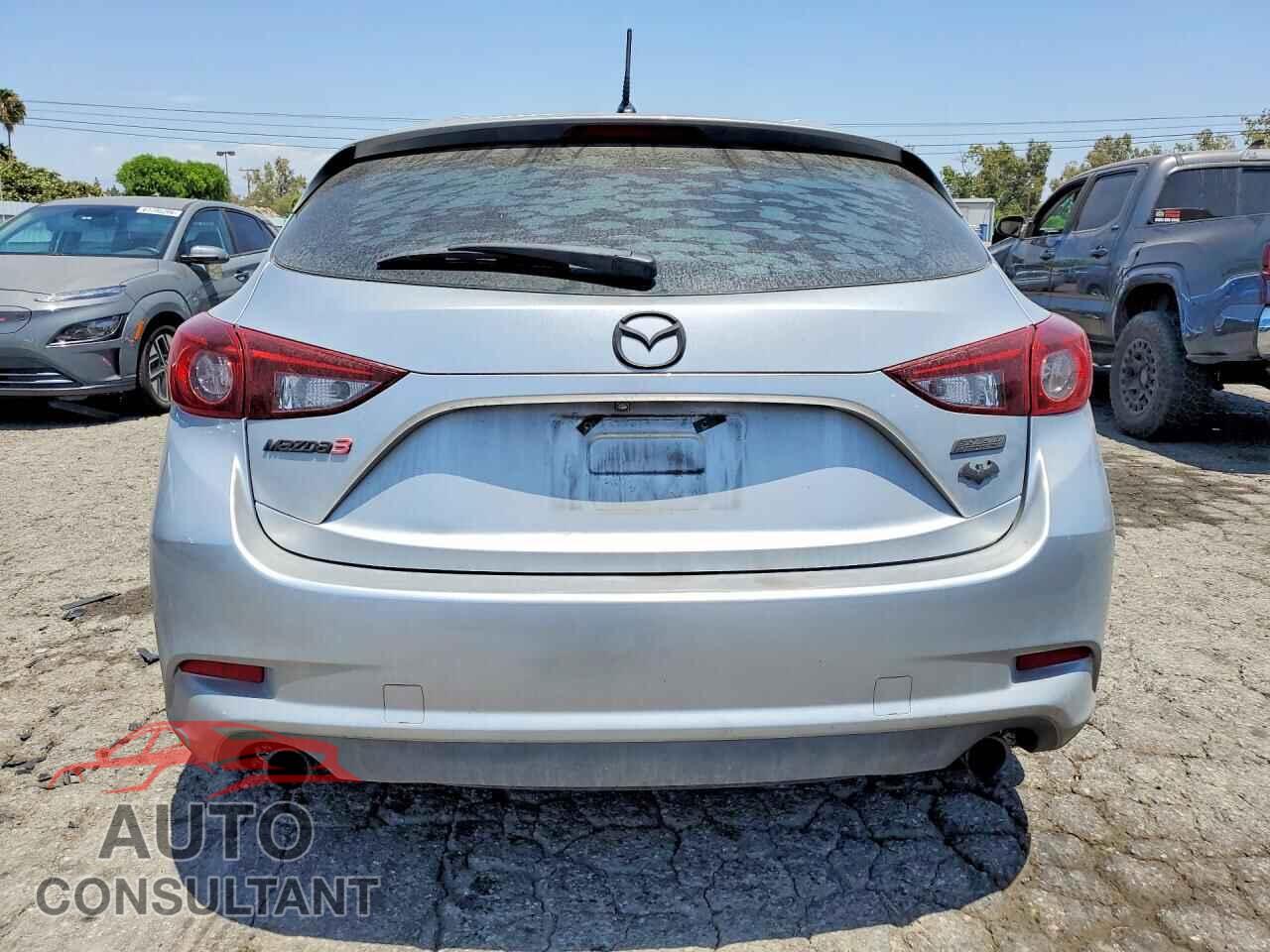 MAZDA 3 2017 - 3MZBN1L36HM156734