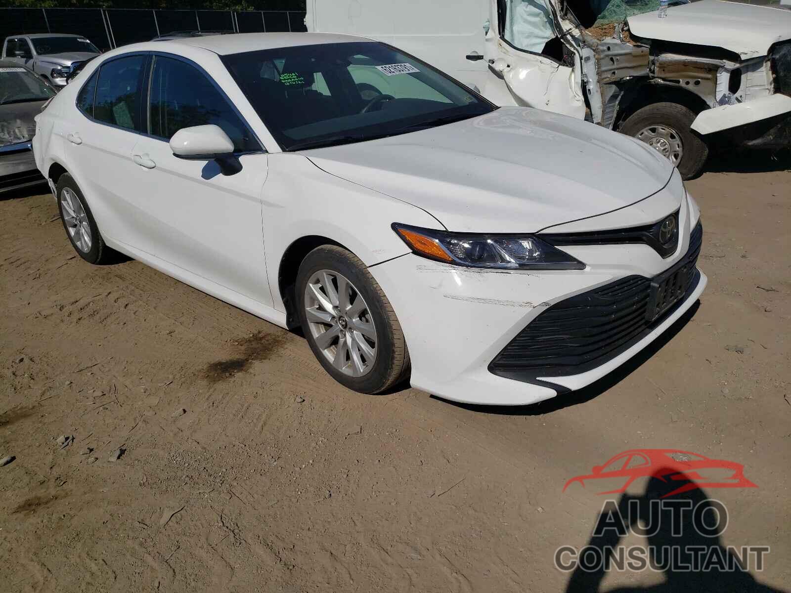 TOYOTA CAMRY 2018 - 4T1B11HK3JU608957