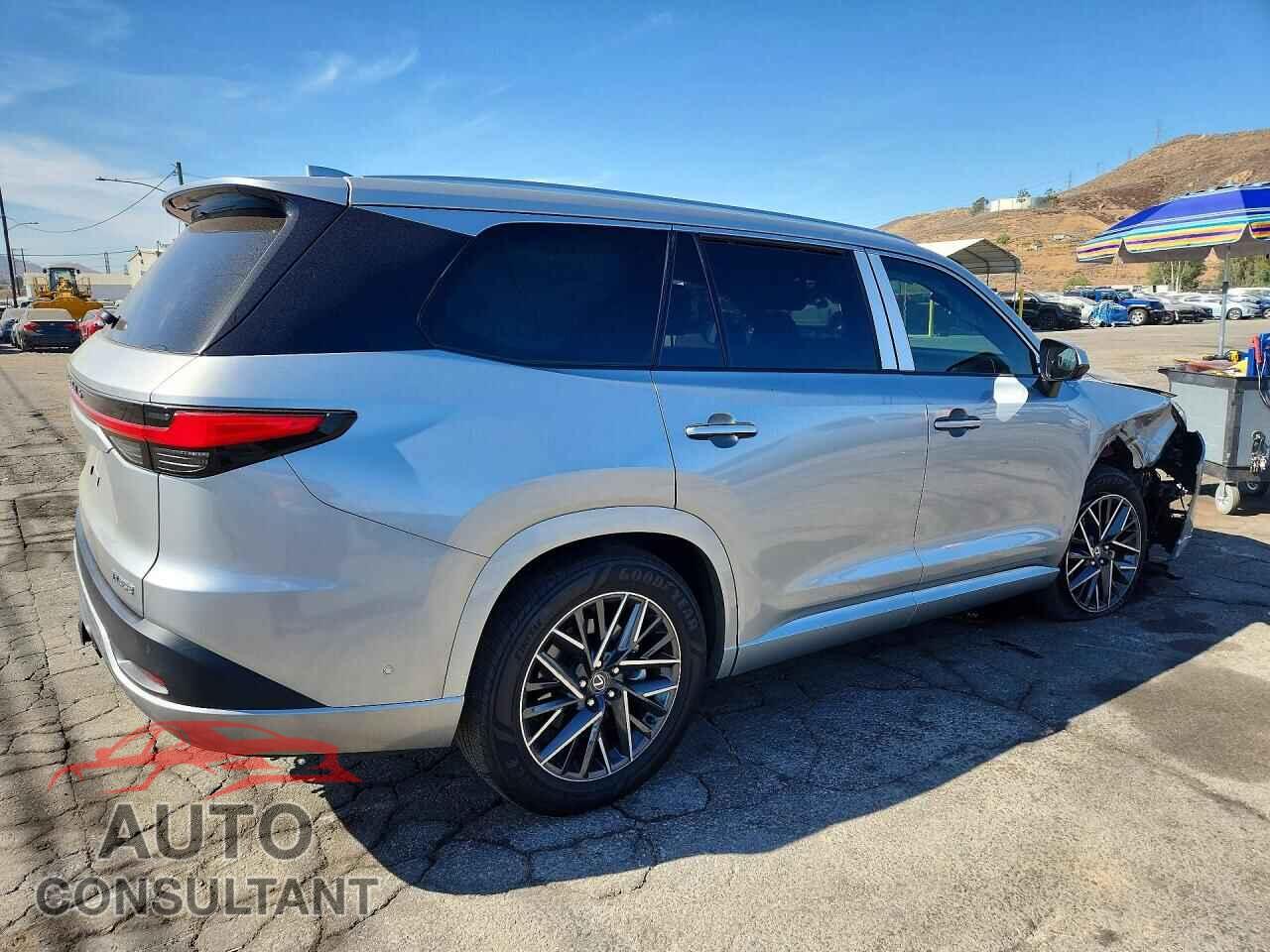 LEXUS UNKNOWN 2024 - 5TDAAAA68RS011431