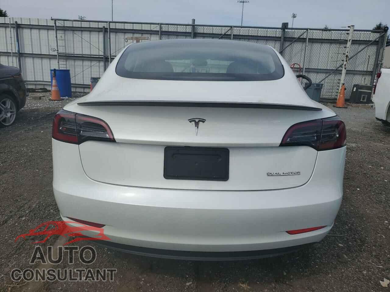 TESLA MODEL 3 2023 - 5YJ3E1EC1PF709488