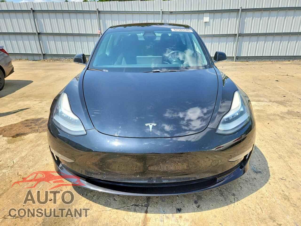 TESLA MODEL 3 2018 - 5YJ3E1EAXJF152554