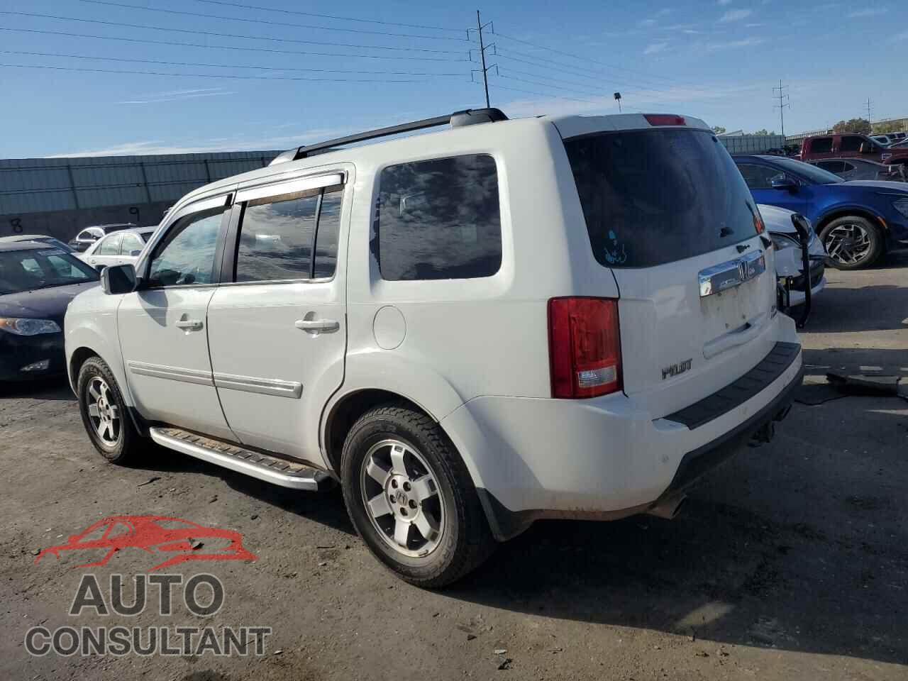 HONDA PILOT 2011 - 5FNYF4H90BB071795