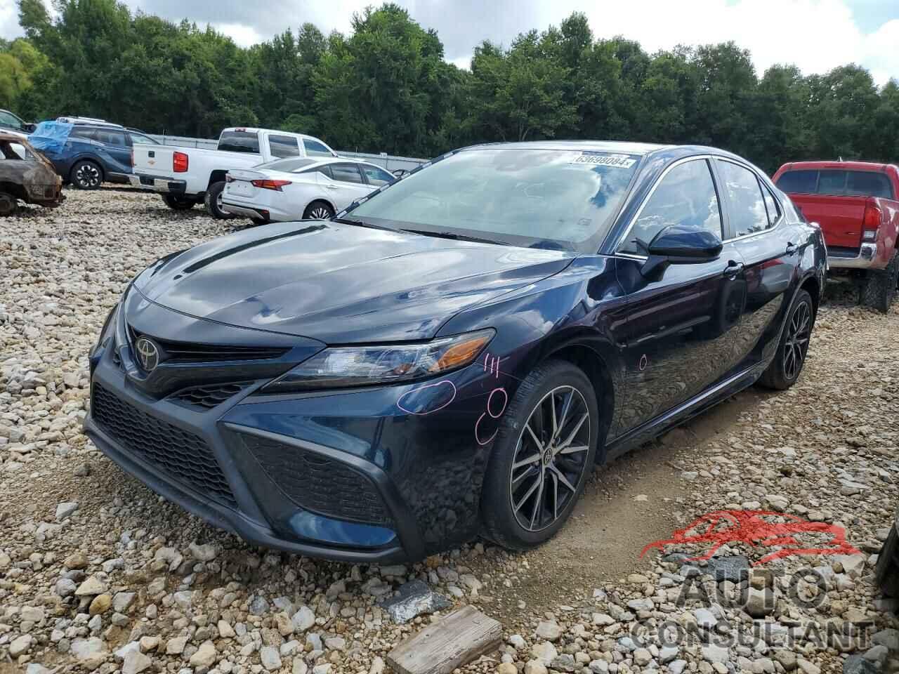 TOYOTA CAMRY 2021 - 4T1G11AK6MU575392