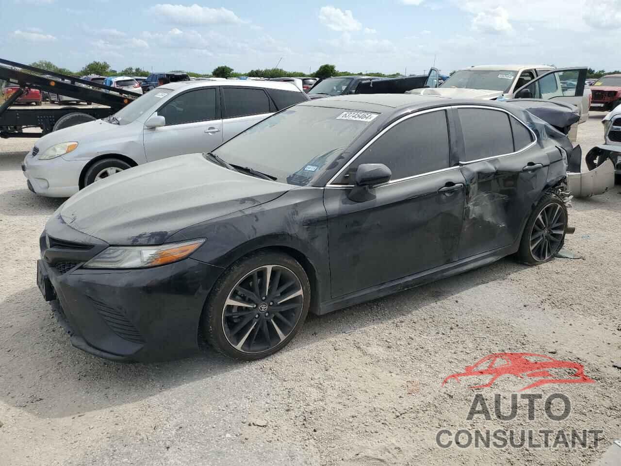 TOYOTA CAMRY 2018 - 4T1B61HK7JU110780