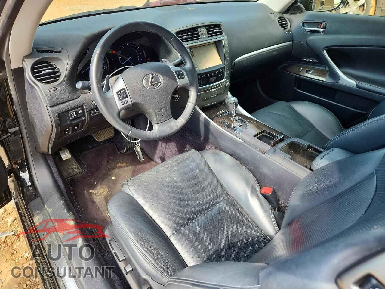 LEXUS IS 2015 - JTHFF2C28F2533534