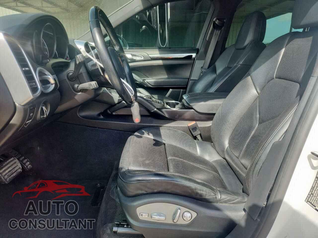 PORSCHE CAYENNE 2017 - WP1AA2A29HKA81091
