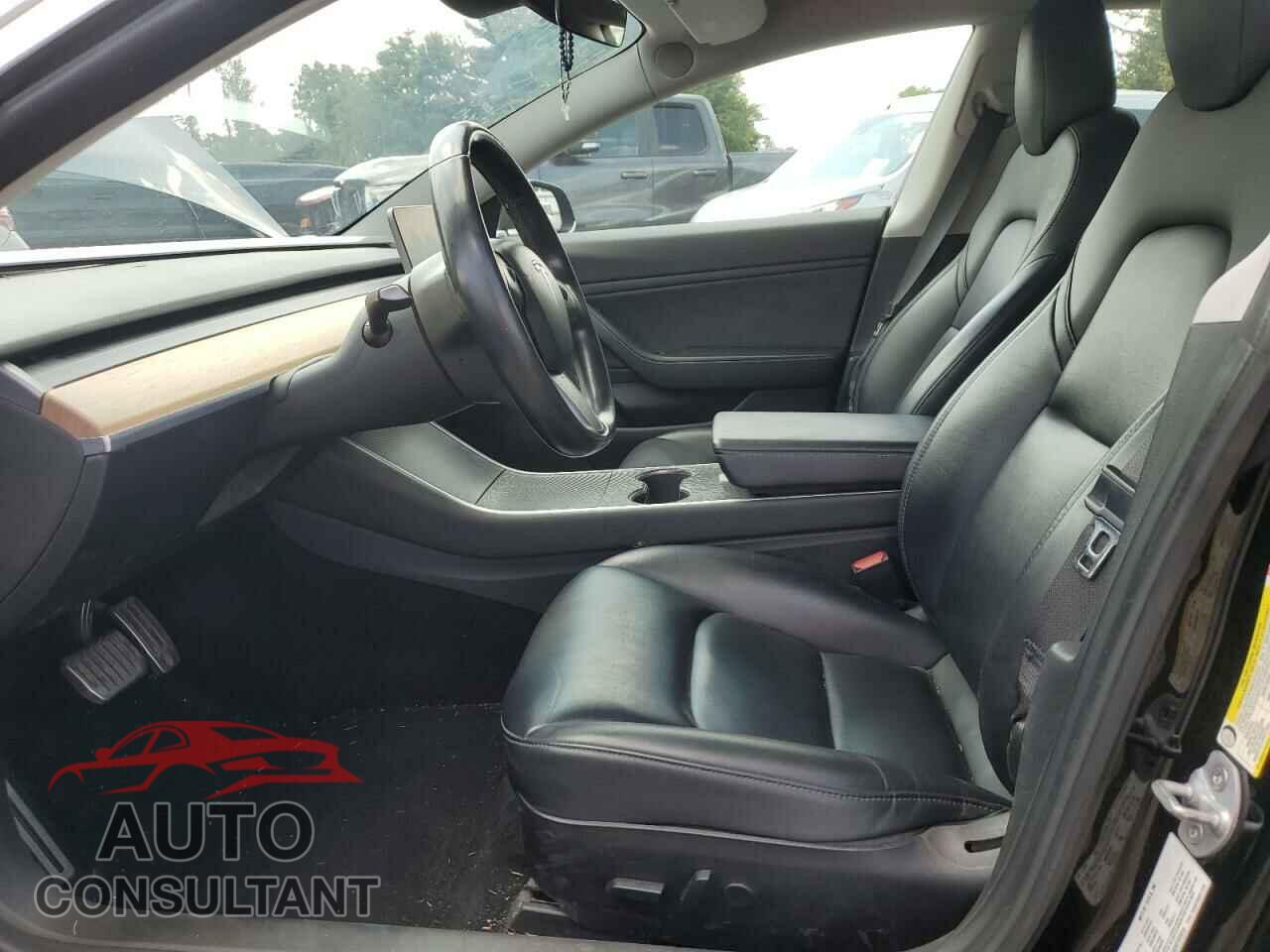 TESLA MODEL 3 2019 - 5YJ3E1EB2KF197014