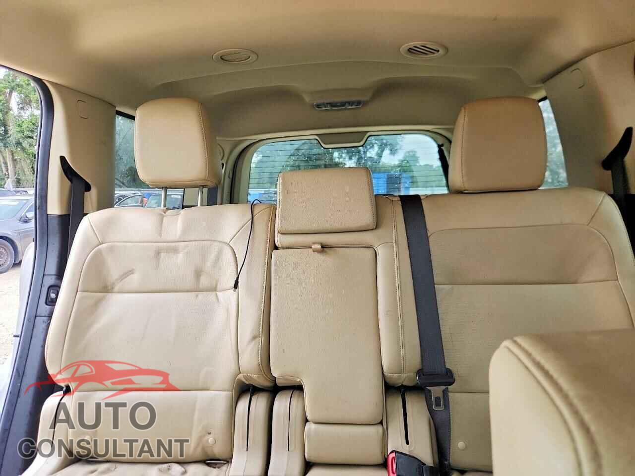 FORD FLEX 2017 - 2FMHK6D89HBA12072