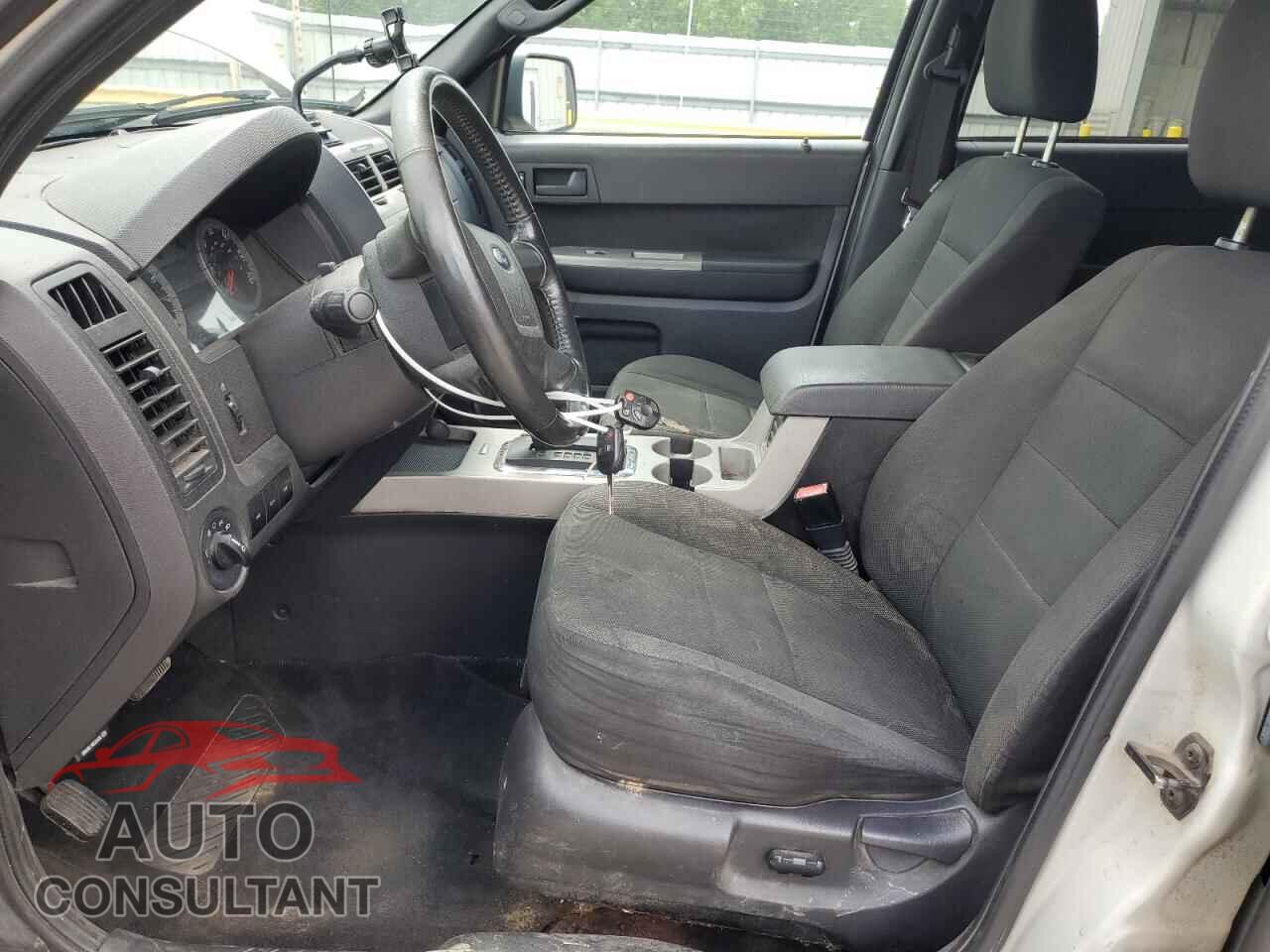 FORD ESCAPE 2009 - 1FMCU03729KB08689