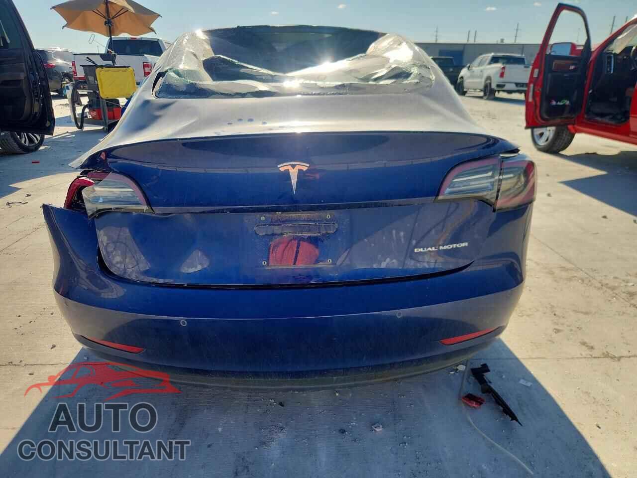 TESLA MODEL 3 2018 - 5YJ3E1EBXJF147752