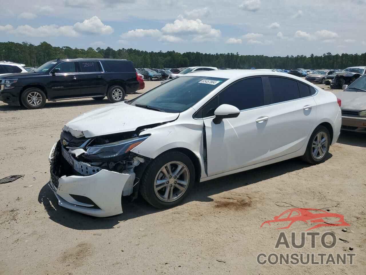 CHEVROLET CRUZE 2018 - 1G1BE5SM7J7109368