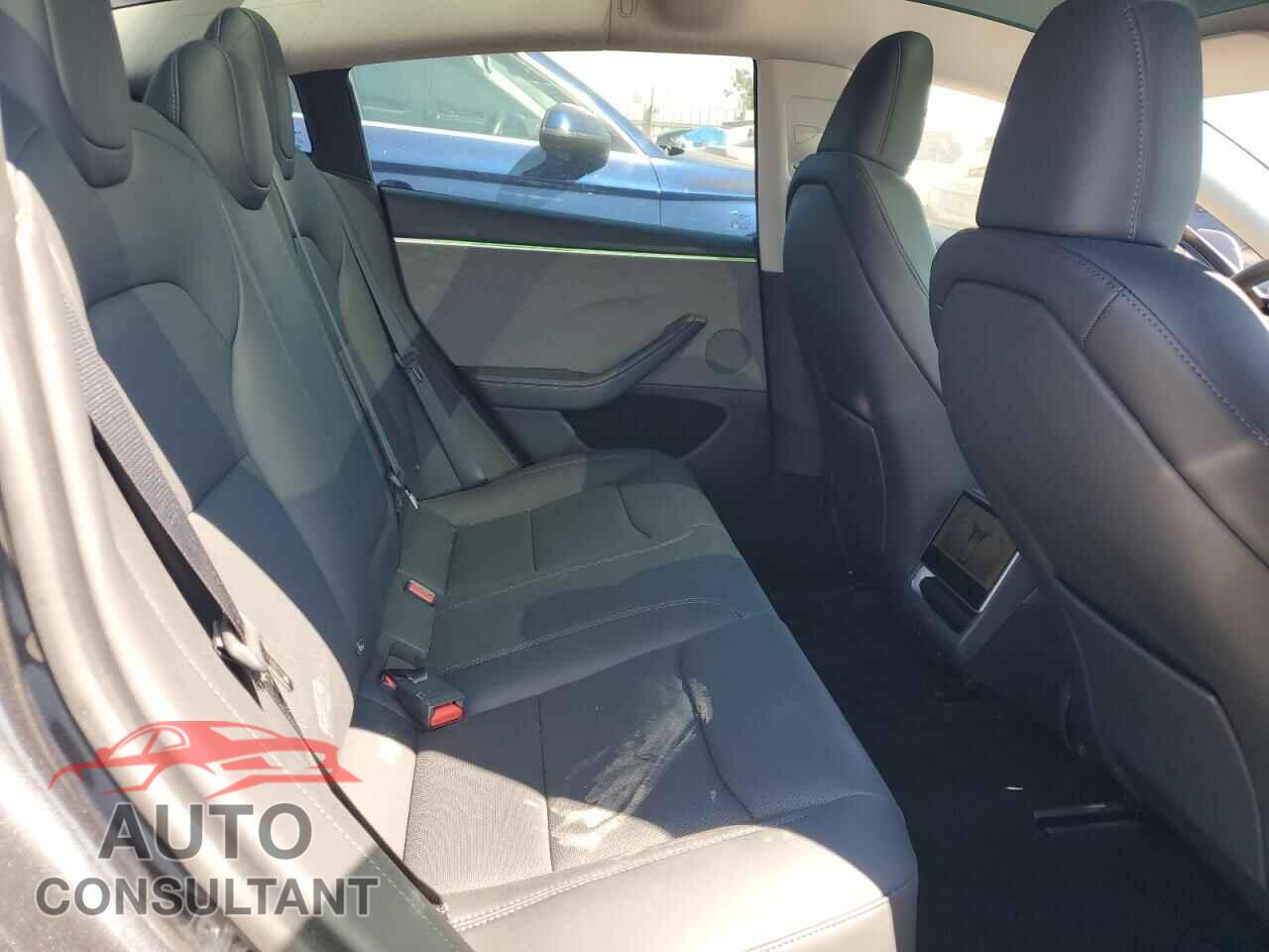 TESLA MODEL 3 2024 - 5YJ3E1EA7RF718679