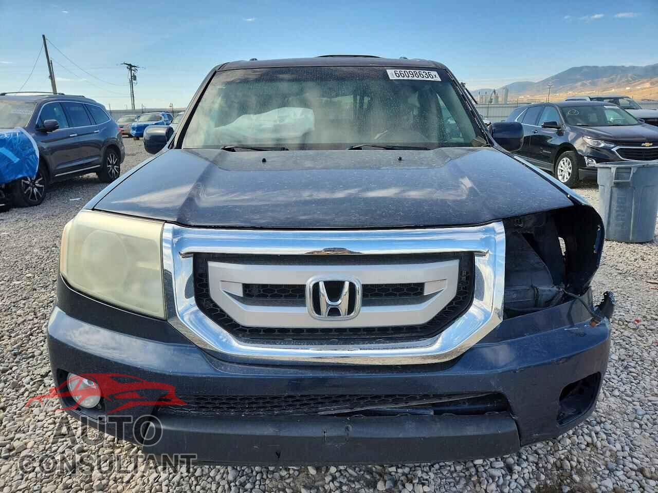 HONDA PILOT 2011 - 5FNYF4H95BB090066