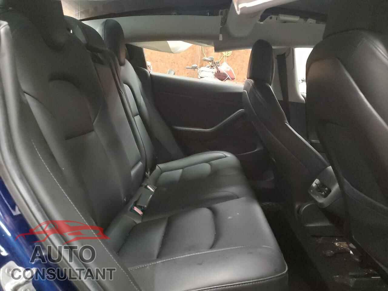 TESLA MODEL 3 2019 - 5YJ3E1EB4KF452827