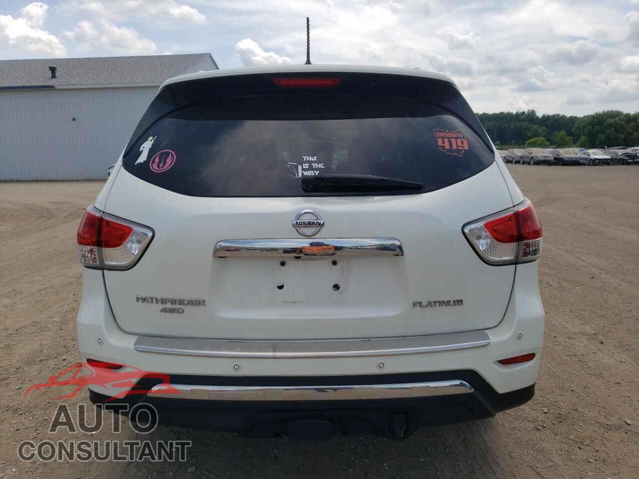 NISSAN PATHFINDER 2015 - 5N1AR2MMXFC628251