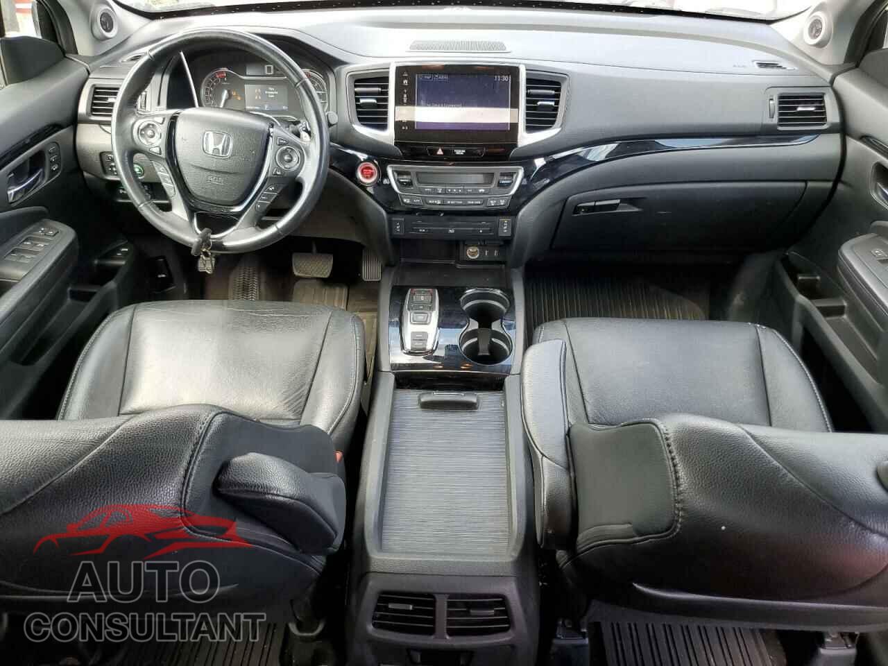 HONDA PILOT 2017 - 5FNYF5H95HB026995