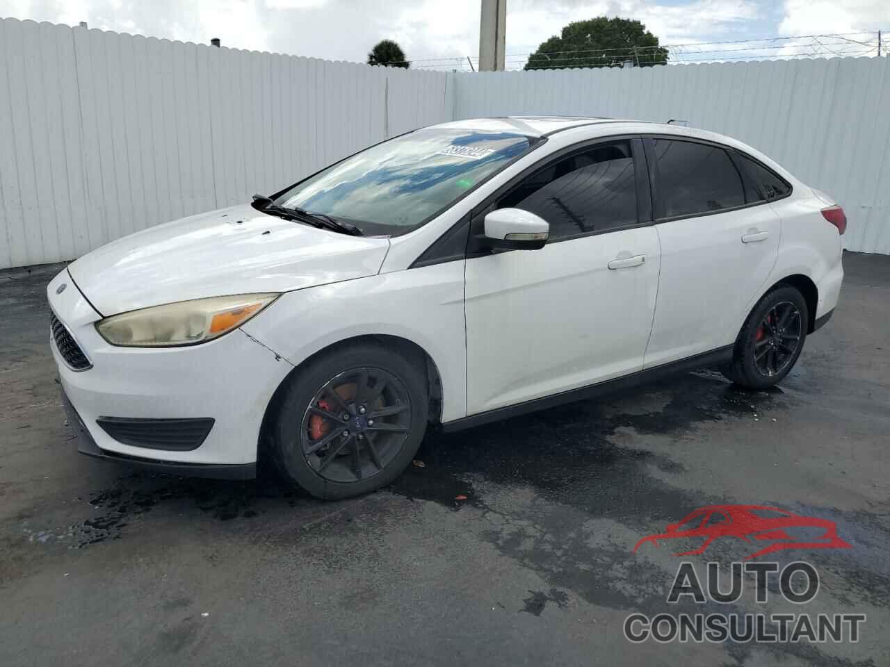 FORD FOCUS 2016 - 1FADP3F2XGL204472