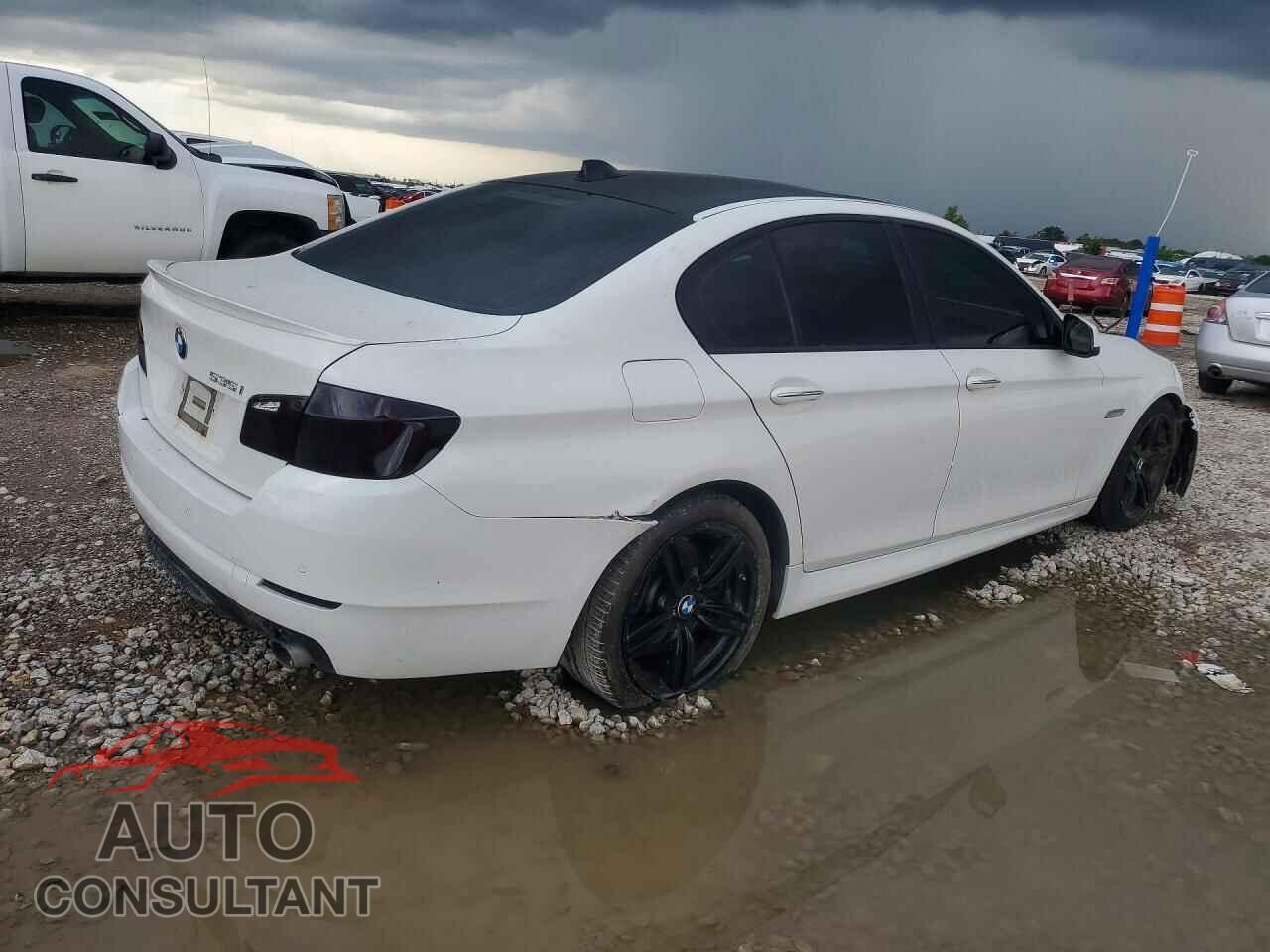 BMW 5 SERIES 2011 - WBAFR7C55BC608403