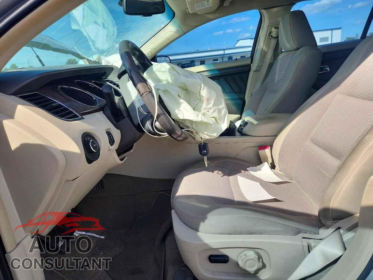 FORD TAURUS 2012 - 1FAHP2EW4CG122840