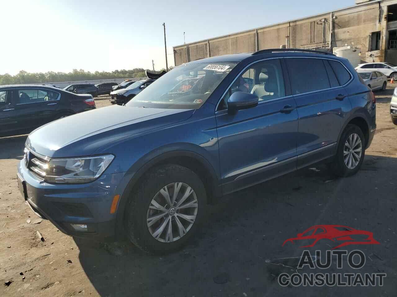 VOLKSWAGEN TIGUAN 2018 - 3VV3B7AX7JM005823