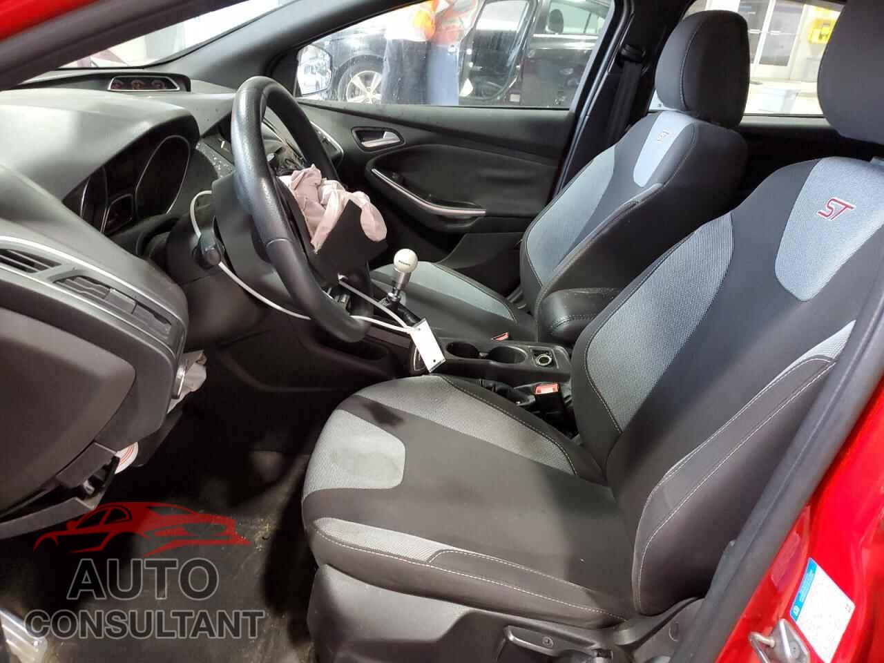 FORD FOCUS 2014 - 1FADP3L92EL339377